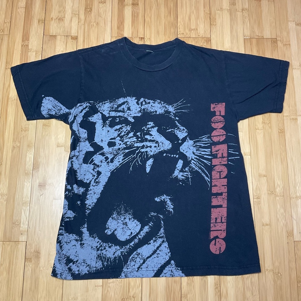 Y2K Foo Fighters large graphic concert tour band shirt